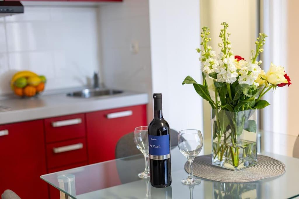 Apartman Bella Vista - Cozy With Easy Check-in And Free Parking Split